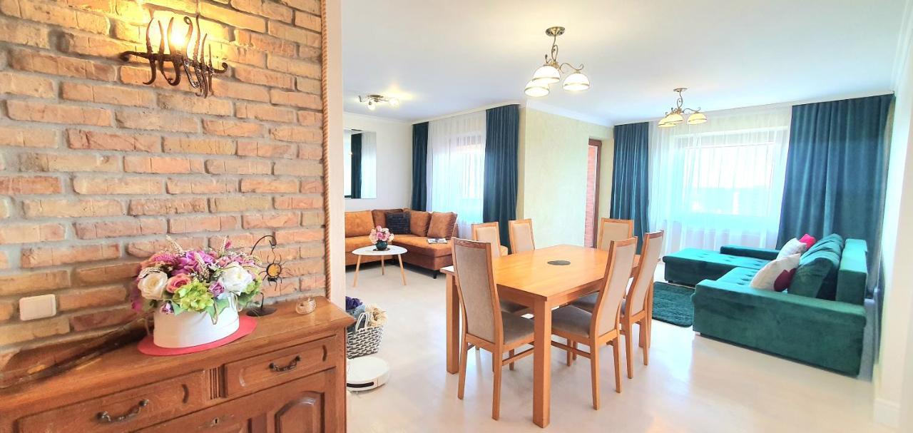 Lyra63 Large 80Sq M Top 14 Floor Szawle Zewnętrze zdjęcie