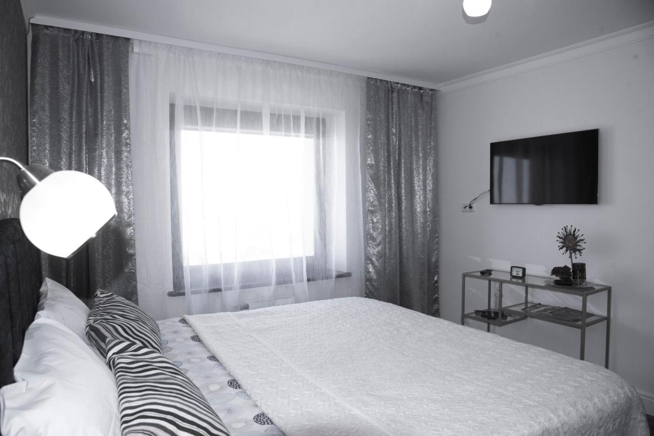 Lyra63 Large 80Sq M Top 14 Floor Szawle Zewnętrze zdjęcie