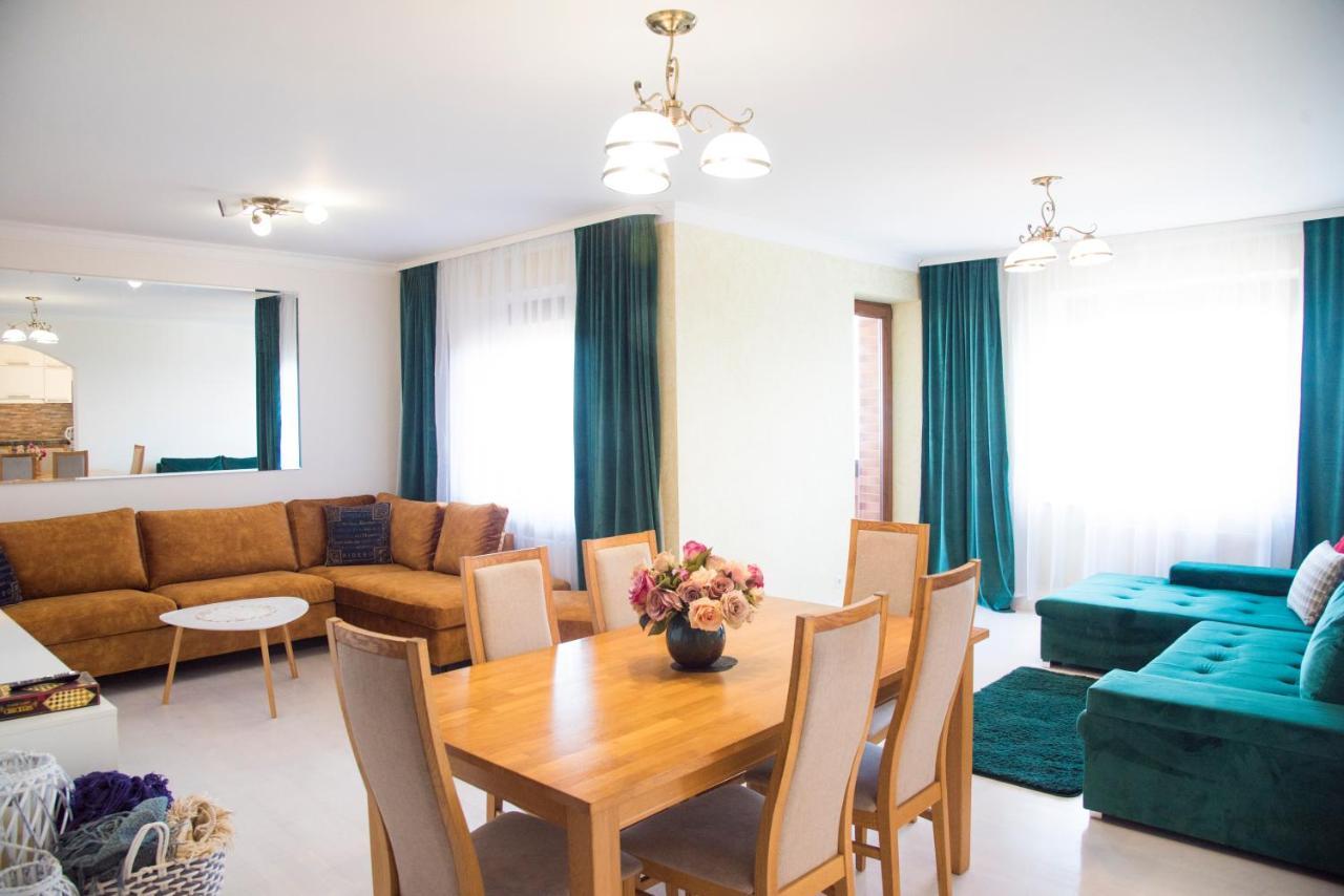 Lyra63 Large 80Sq M Top 14 Floor Szawle Zewnętrze zdjęcie