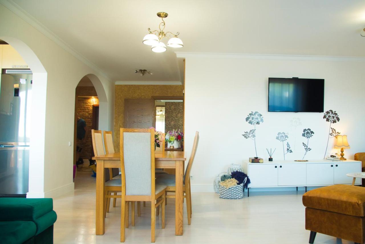 Lyra63 Large 80Sq M Top 14 Floor Szawle Zewnętrze zdjęcie