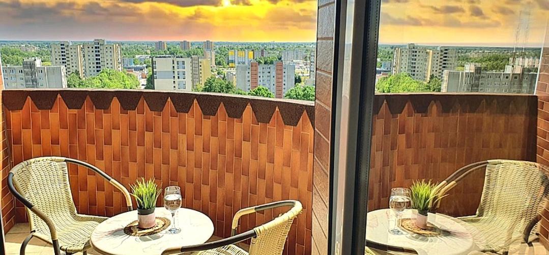 Lyra63 Large 80Sq M Top 14 Floor Szawle Zewnętrze zdjęcie